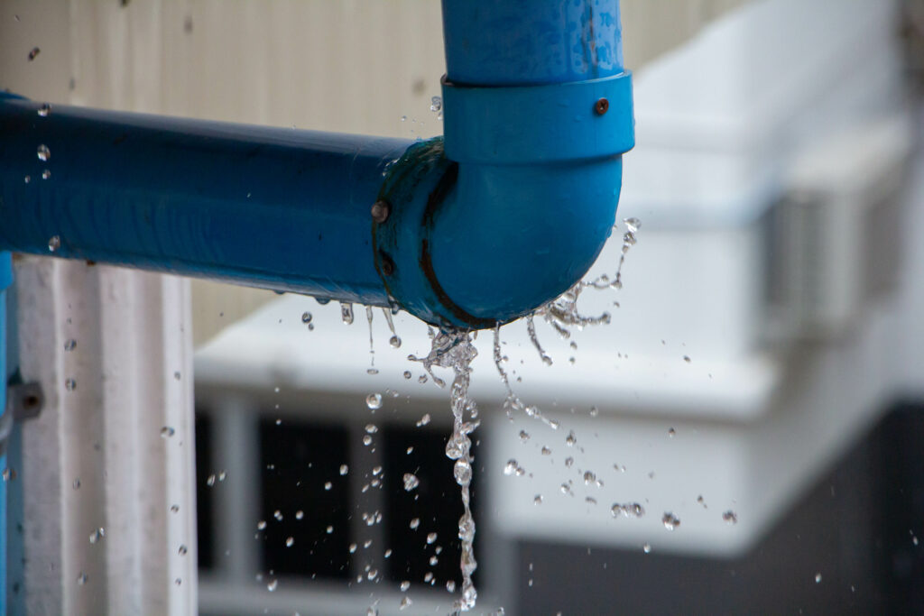 What to Do When a Pipe Bursts